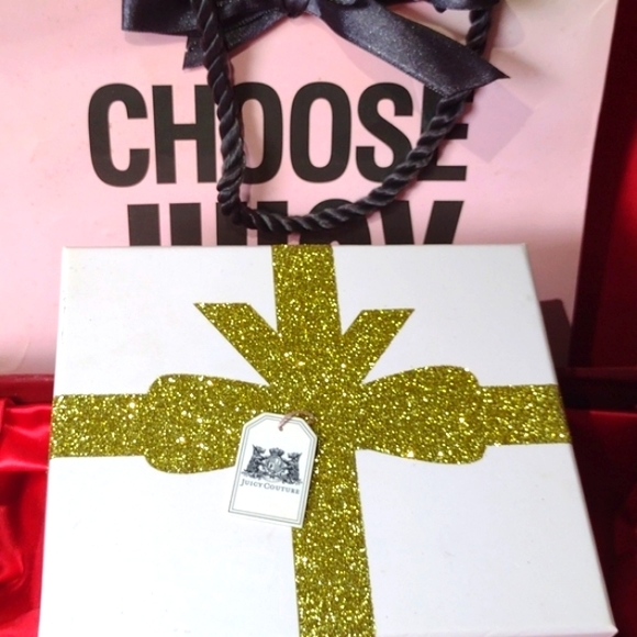 Juicy Holidays ✨ SILVER Polka Dot Suede Leather Wa - Picture 9 of 13